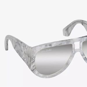 LOUIS VUITTON Sunglasses Gray frame Selby Unisex